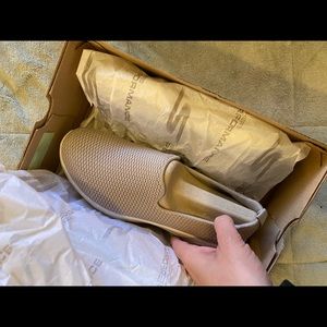 Sketcher’s Go Walk Joy